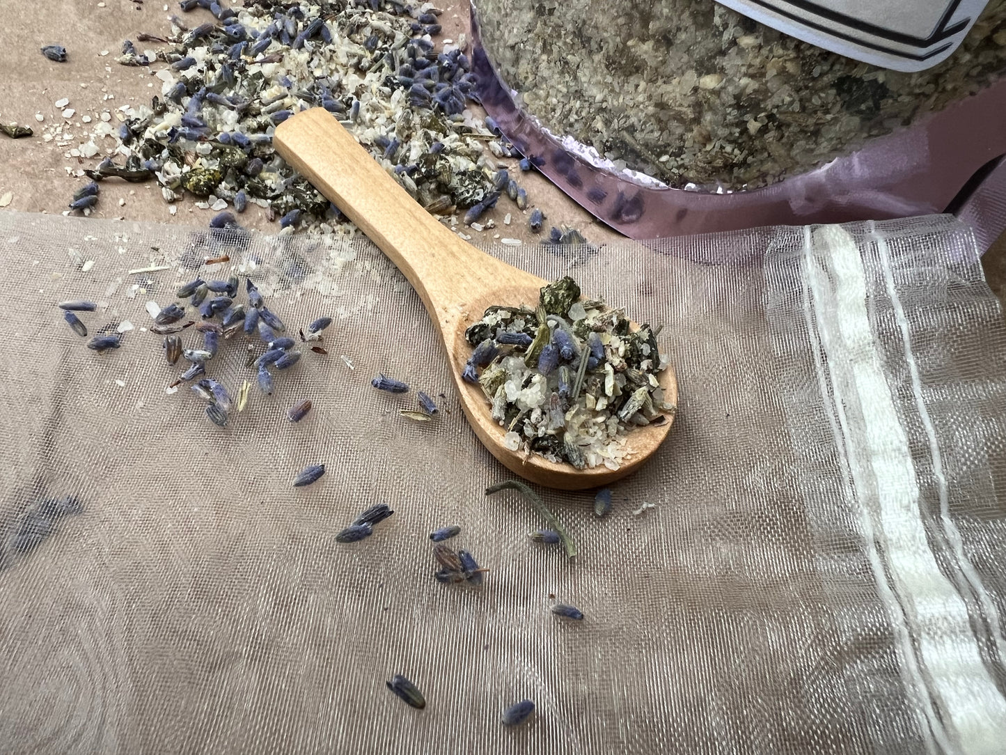 Botanical Bath Tea - Calming Lavender (brew bag & wood scoop included)