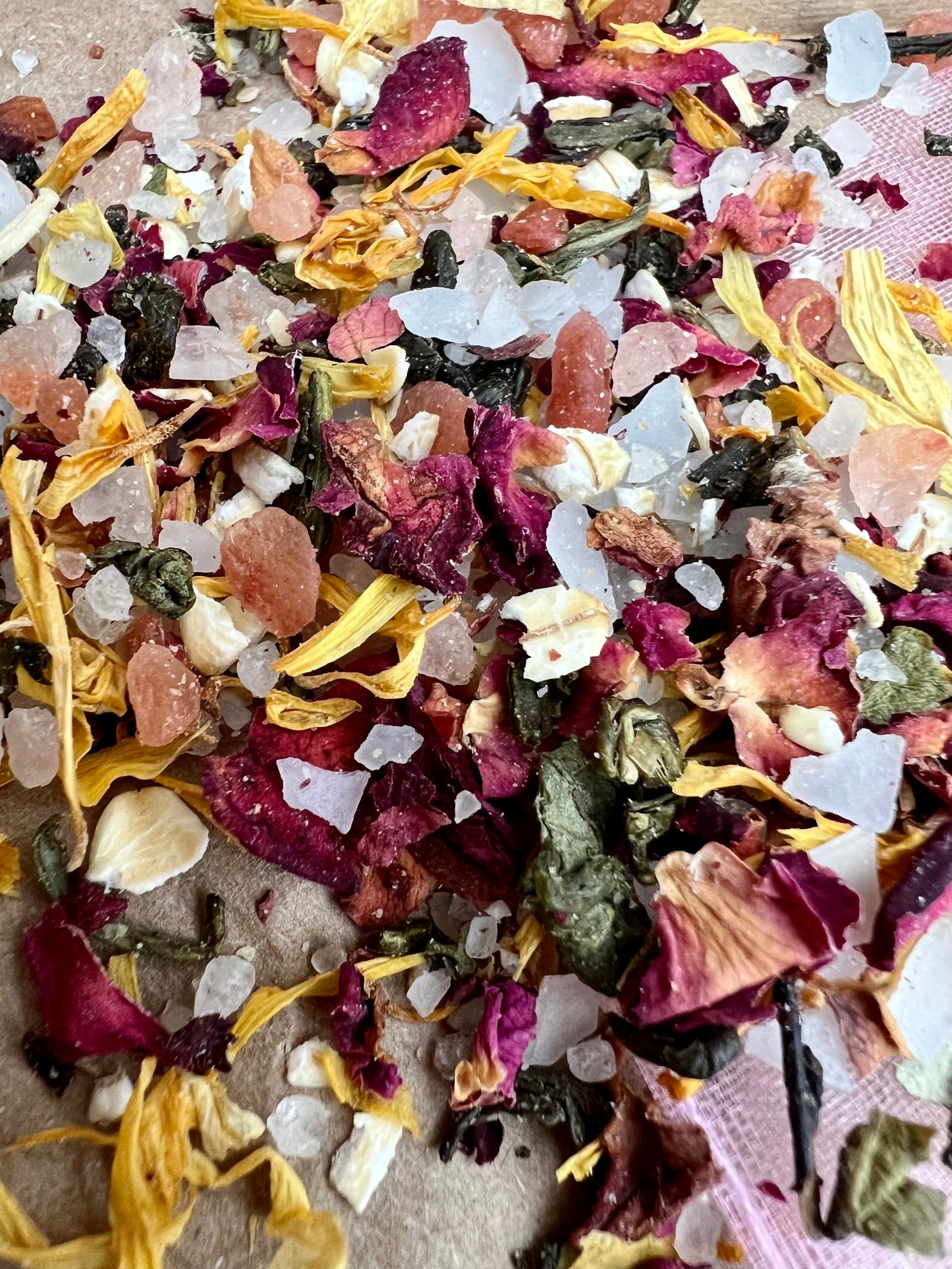 Botanical Bath Tea - Calendula Rose (includes brew bag and wood scoop)