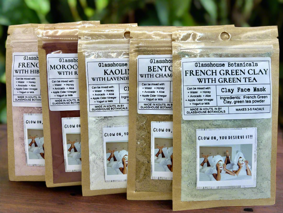 Facial | Bentonite Clay Face Mask With Chamomile & Green Tea